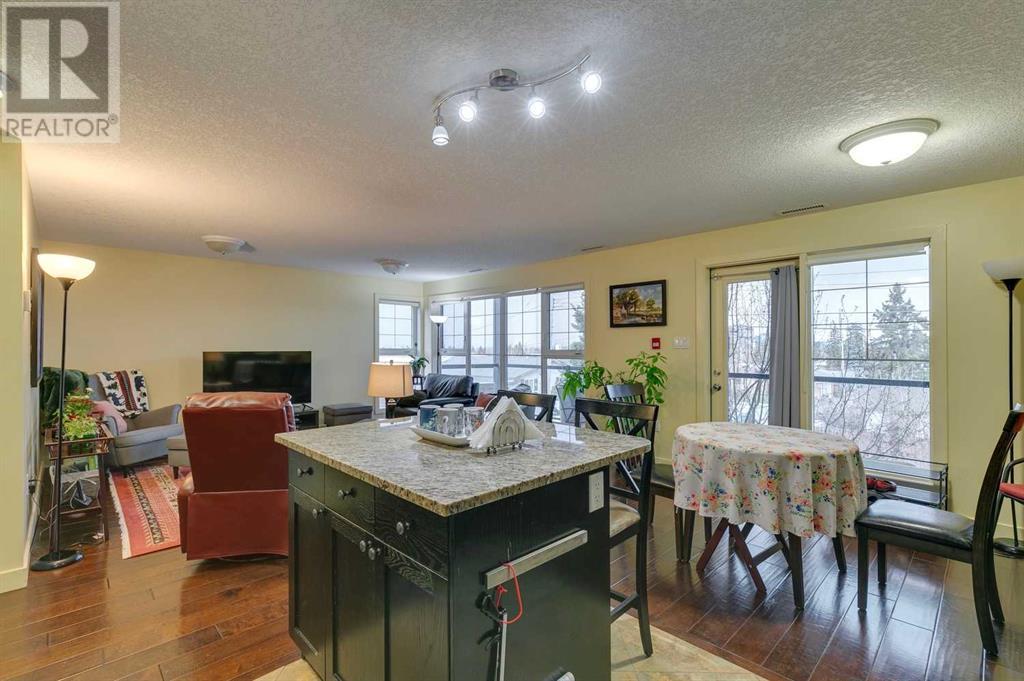 Multi-family House for Sale in  Mckinnon Drive NE Mayland Heights Calgary 