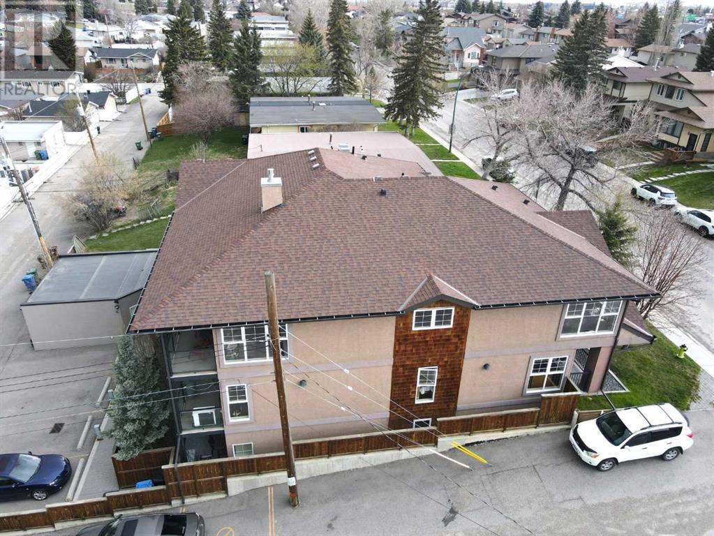 Multi-family House for Sale in  Mckinnon Drive NE Mayland Heights Calgary 