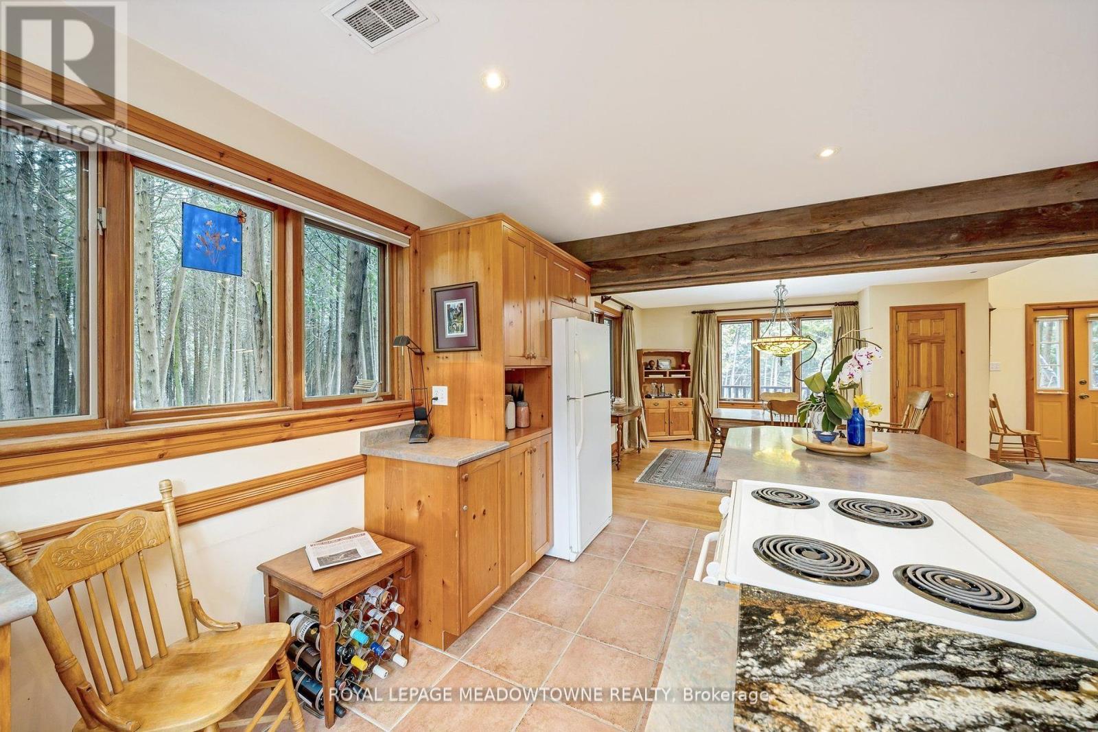 Photo 19 of 4911 Eighth Line, Erin ON
