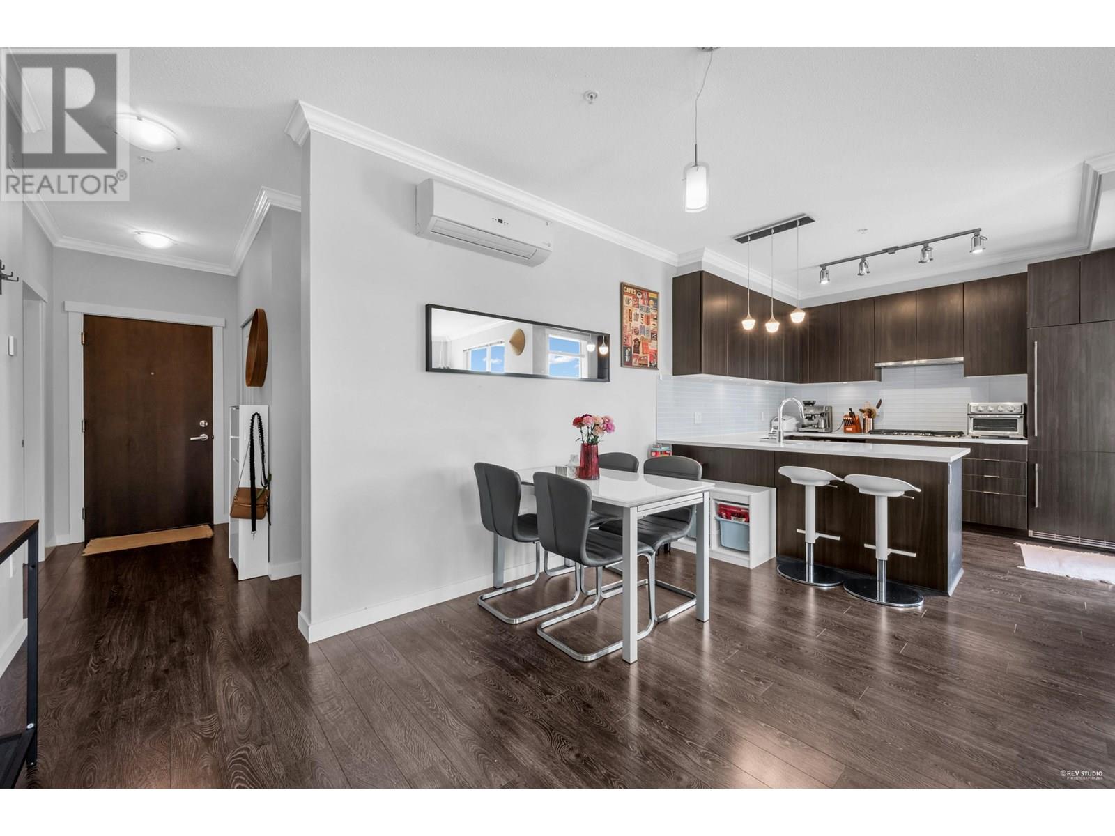Photo 13 of 211 9366 Tomicki Avenue, Richmond BC