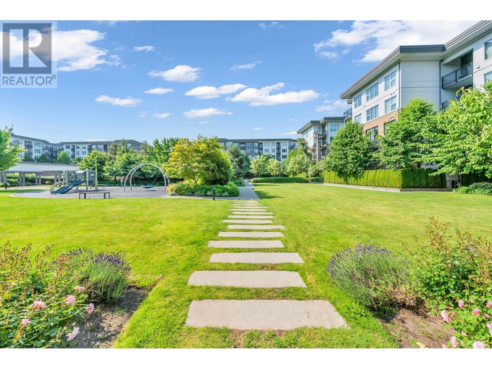 Photo 33 of 211 9366 Tomicki Avenue, Richmond BC