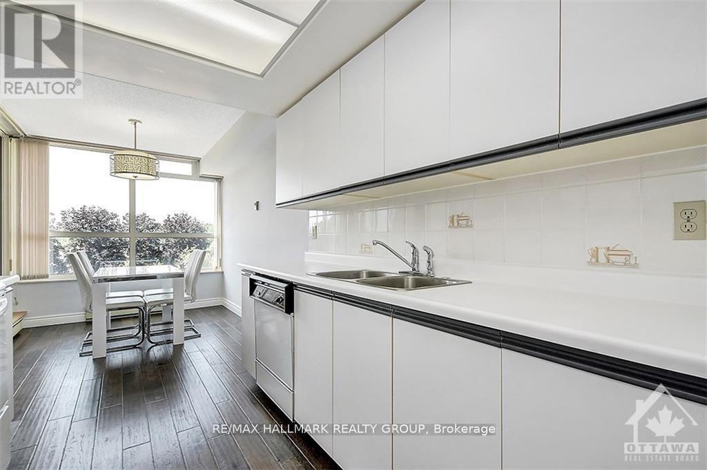 Photo 16 of 306 1510 Riverside Drive, Ottawa ON