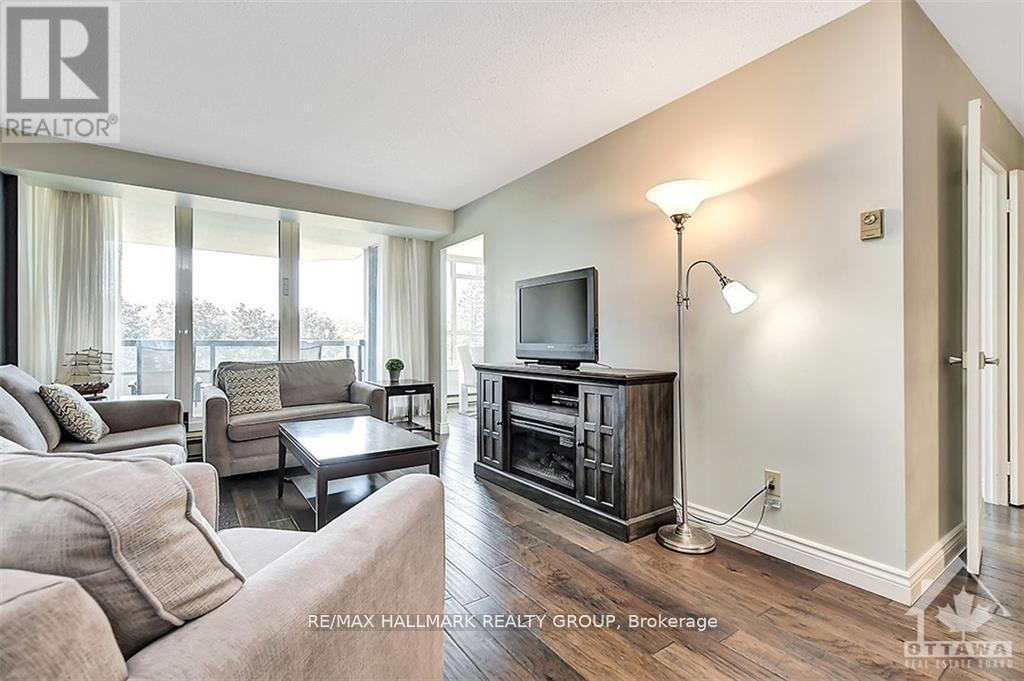Photo 6 of 306 1510 Riverside Drive, Ottawa ON