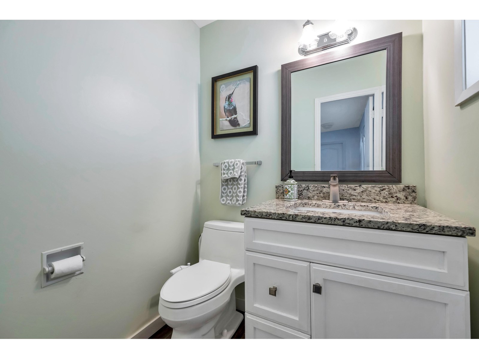 Photo 13 of 33318 Holland Avenue, Abbotsford BC