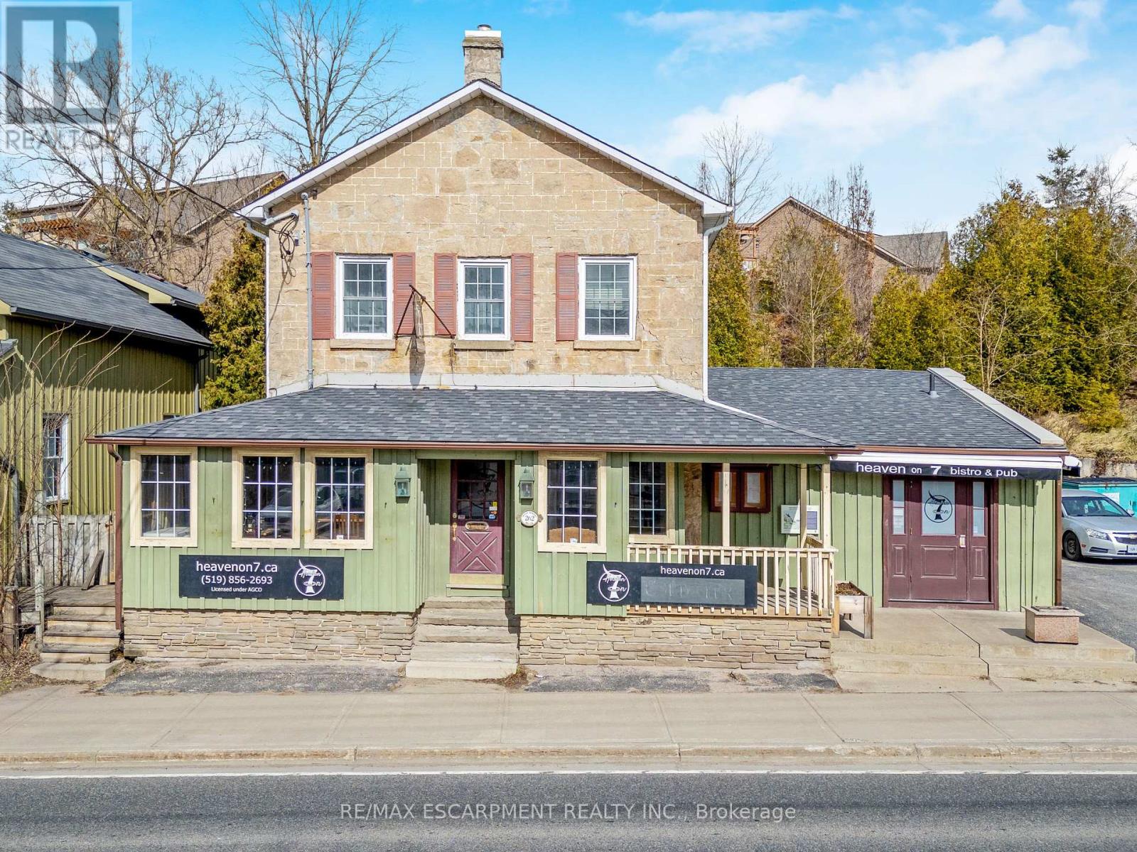 Photo 27 of 262 270 Main Street S, Guelph Eramosa ON