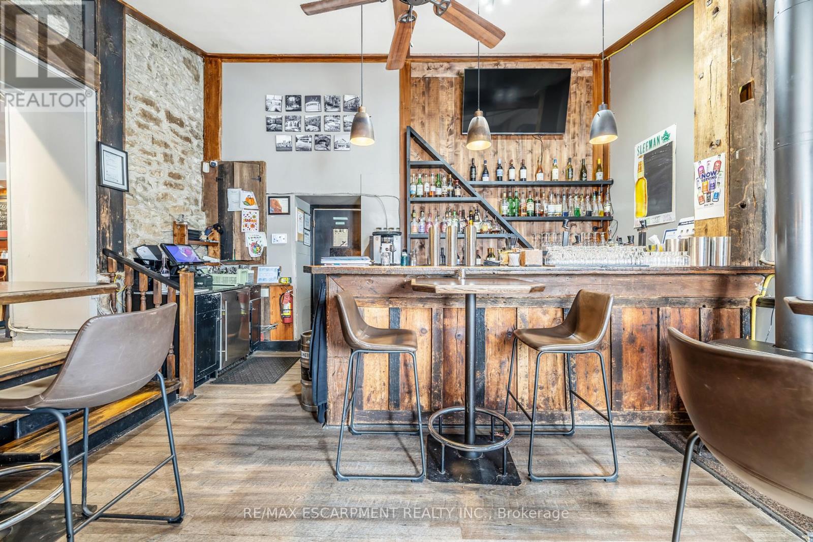 Photo 19 of 262 270 Main Street S, Guelph Eramosa ON