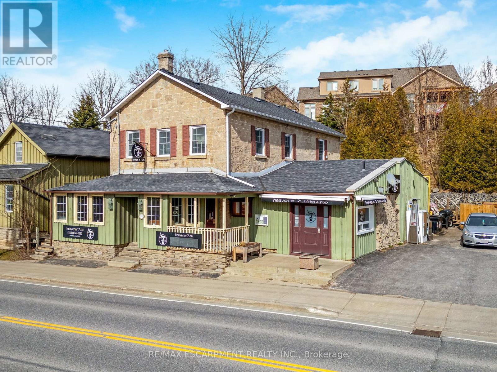 Photo 33 of 262 270 Main Street S, Guelph Eramosa ON
