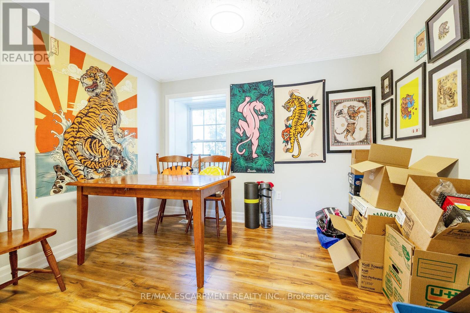 Photo 24 of 262 270 Main Street S, Guelph Eramosa ON