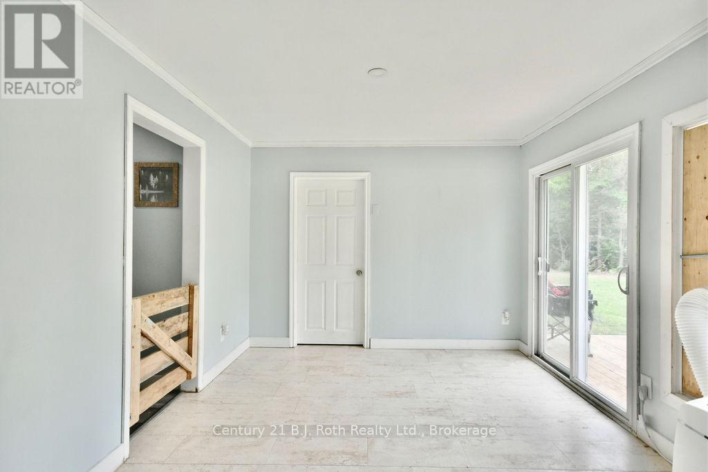 Photo 19 of 2286 Flos Ten Road E, Springwater ON