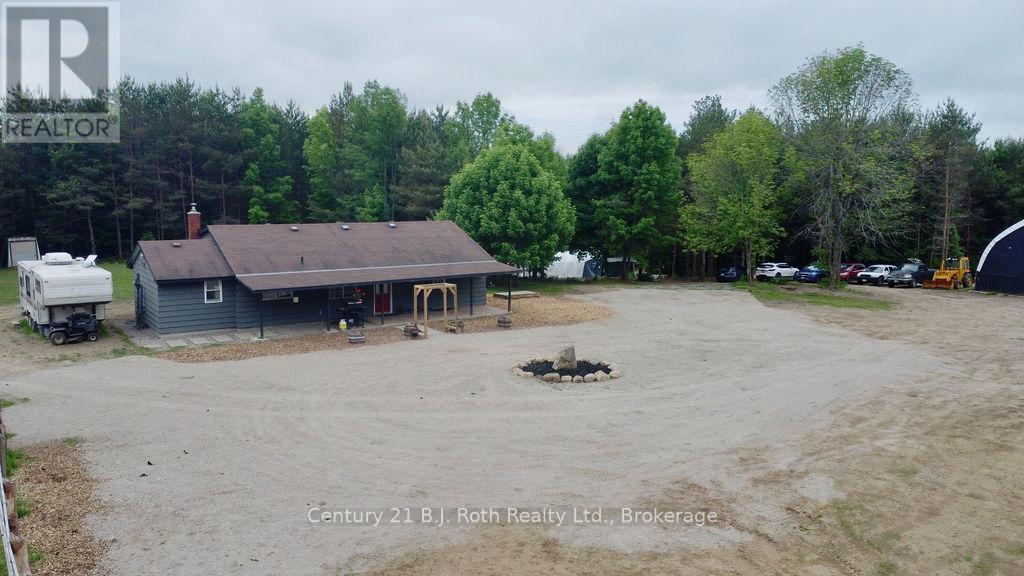 Photo 4 of 2286 Flos Ten Road E, Springwater ON