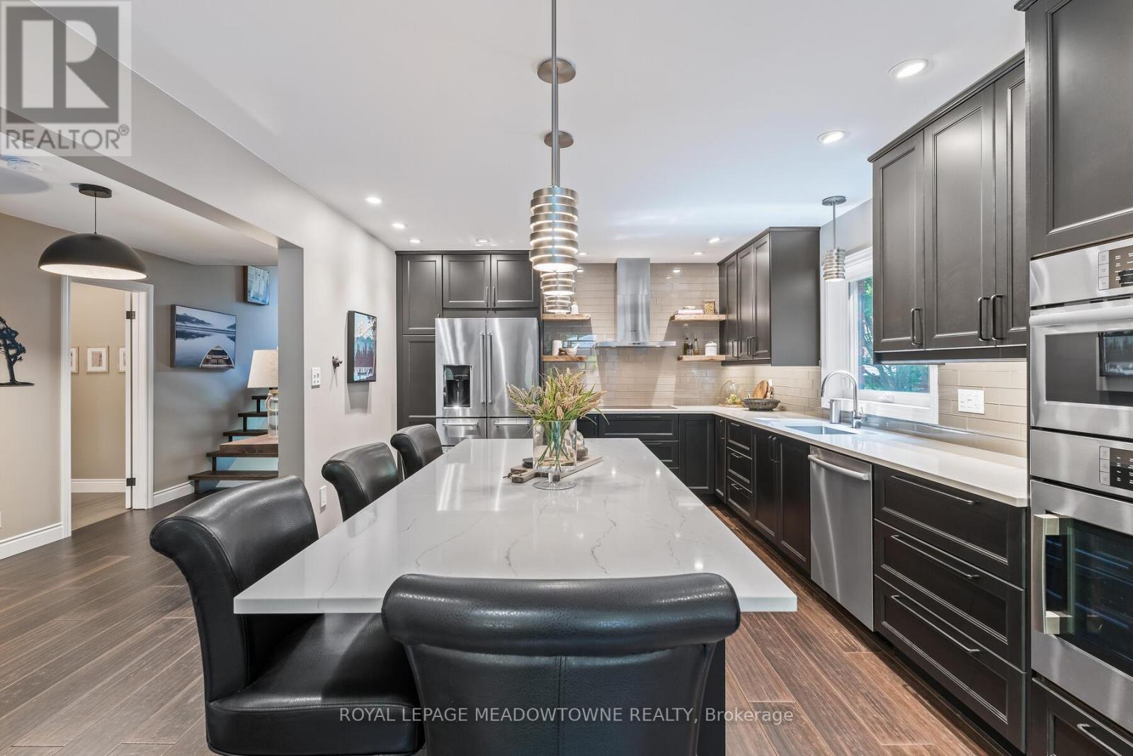 Photo 13 of 20 Cindebarke Terrace, Halton Hills ON