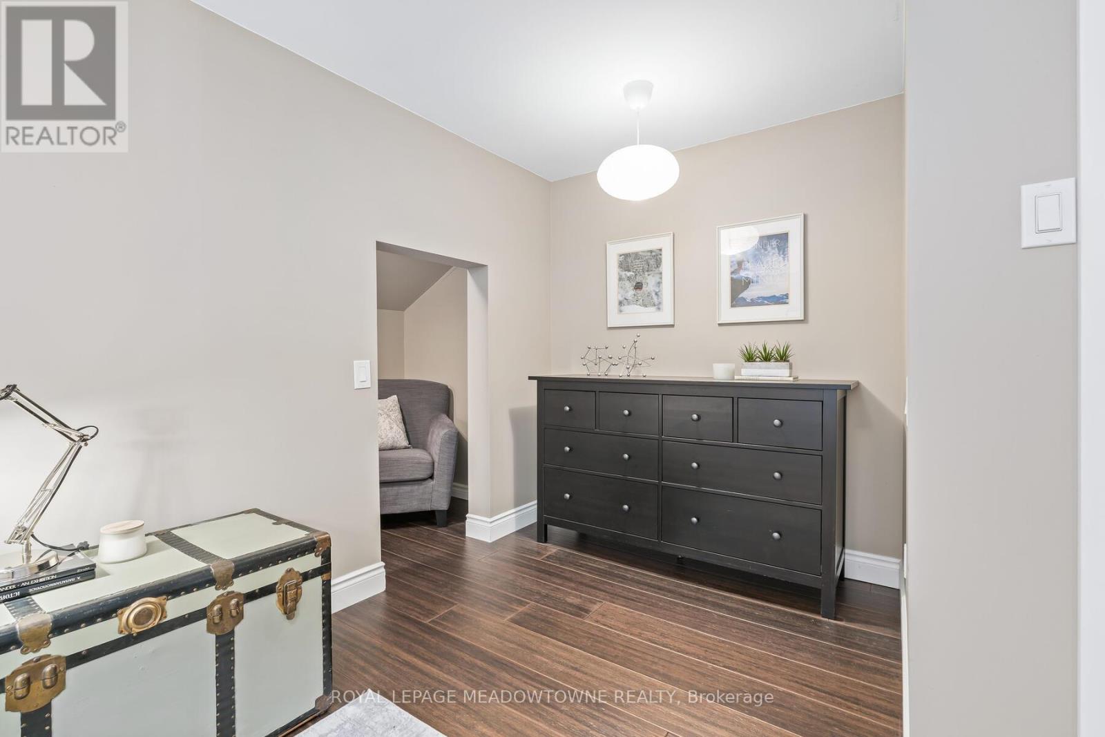 Photo 30 of 20 Cindebarke Terrace, Halton Hills ON
