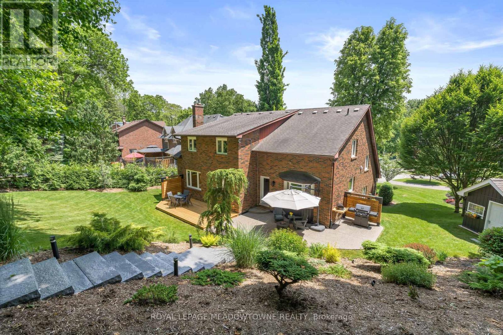 Photo 42 of 20 Cindebarke Terrace, Halton Hills ON