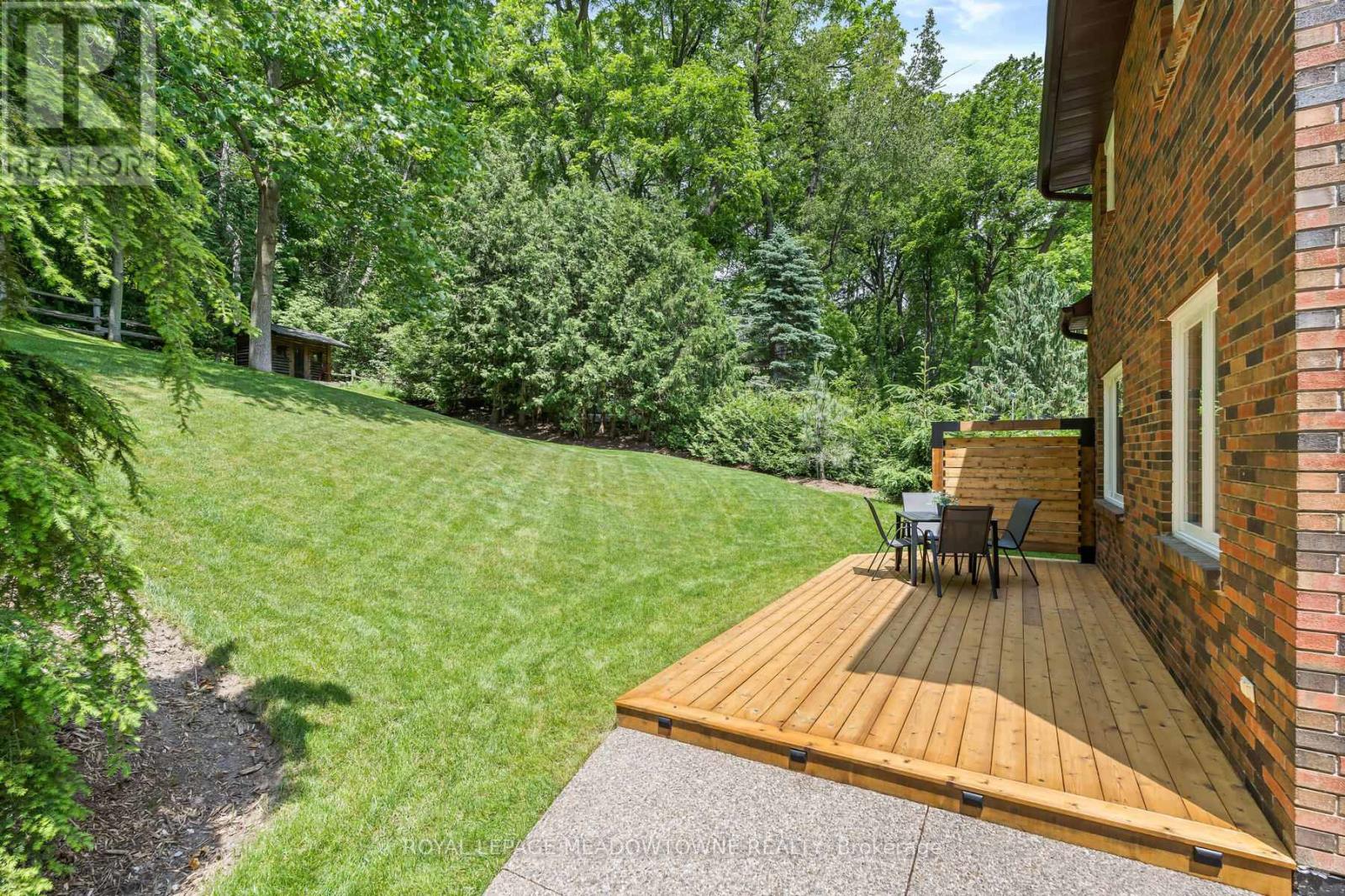 Photo 43 of 20 Cindebarke Terrace, Halton Hills ON