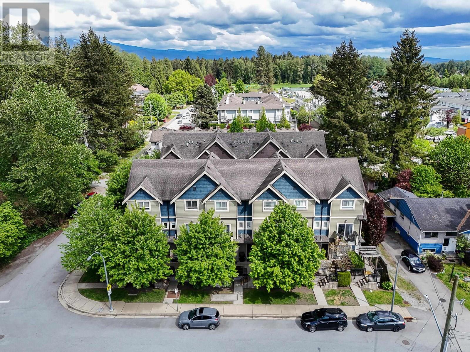 201 3488 SEFTON STREET, Port Coquitlam