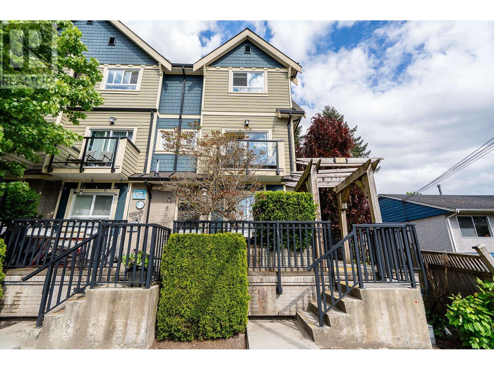 201 3488 SEFTON STREET, Port Coquitlam