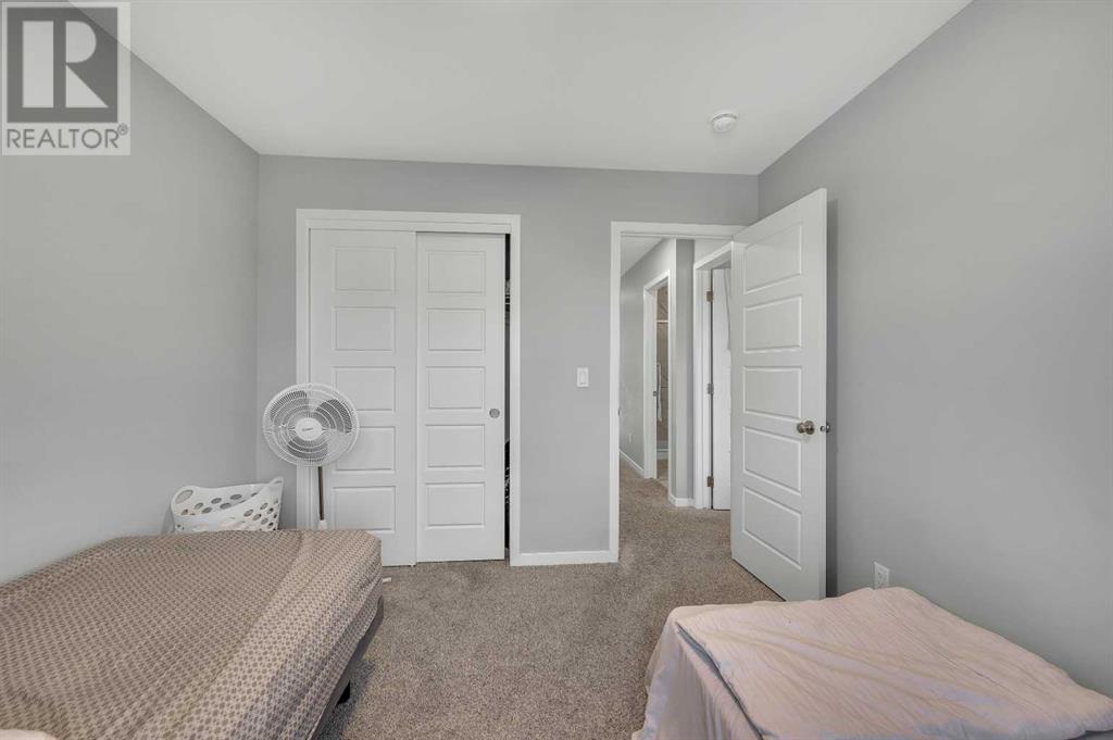 Photo 10 of 1422 Midtown Link Sw, Airdrie AB