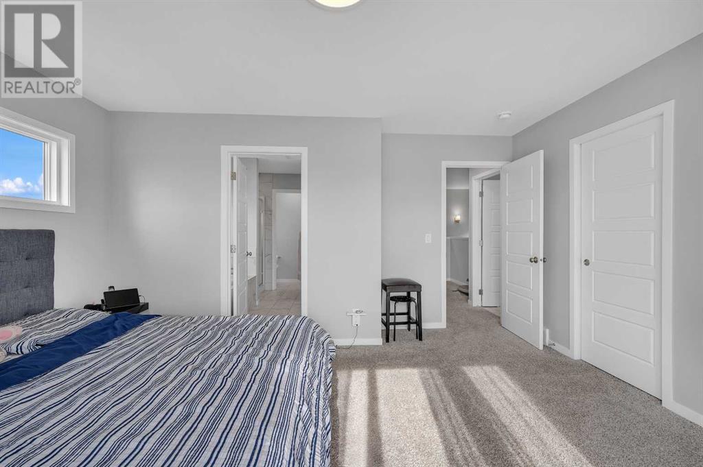 Photo 5 of 1422 Midtown Link Sw, Airdrie AB