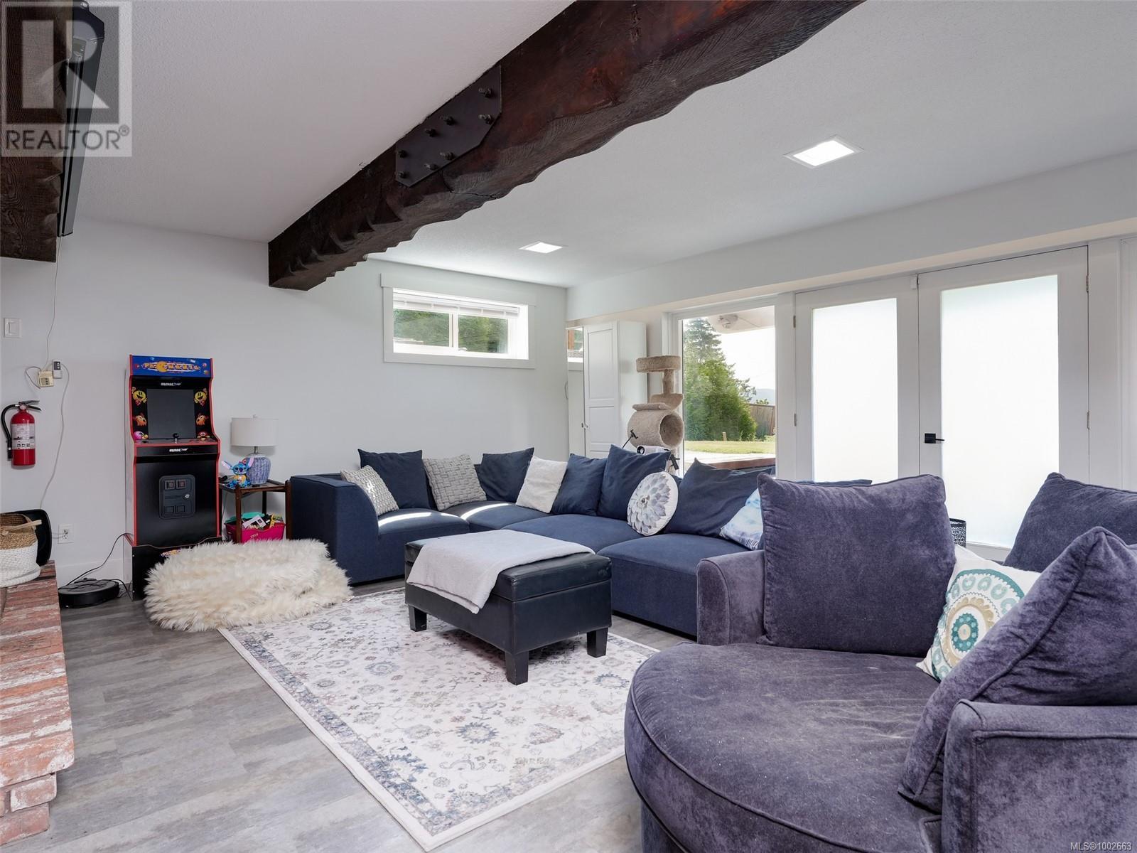 Photo 23 of 5877 Sooke Rd, Sooke BC