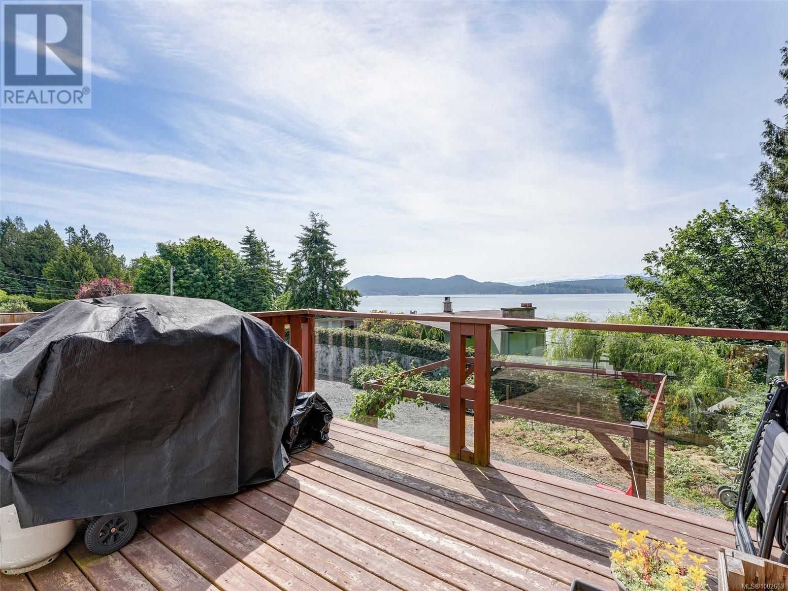 Photo 30 of 5877 Sooke Rd, Sooke BC