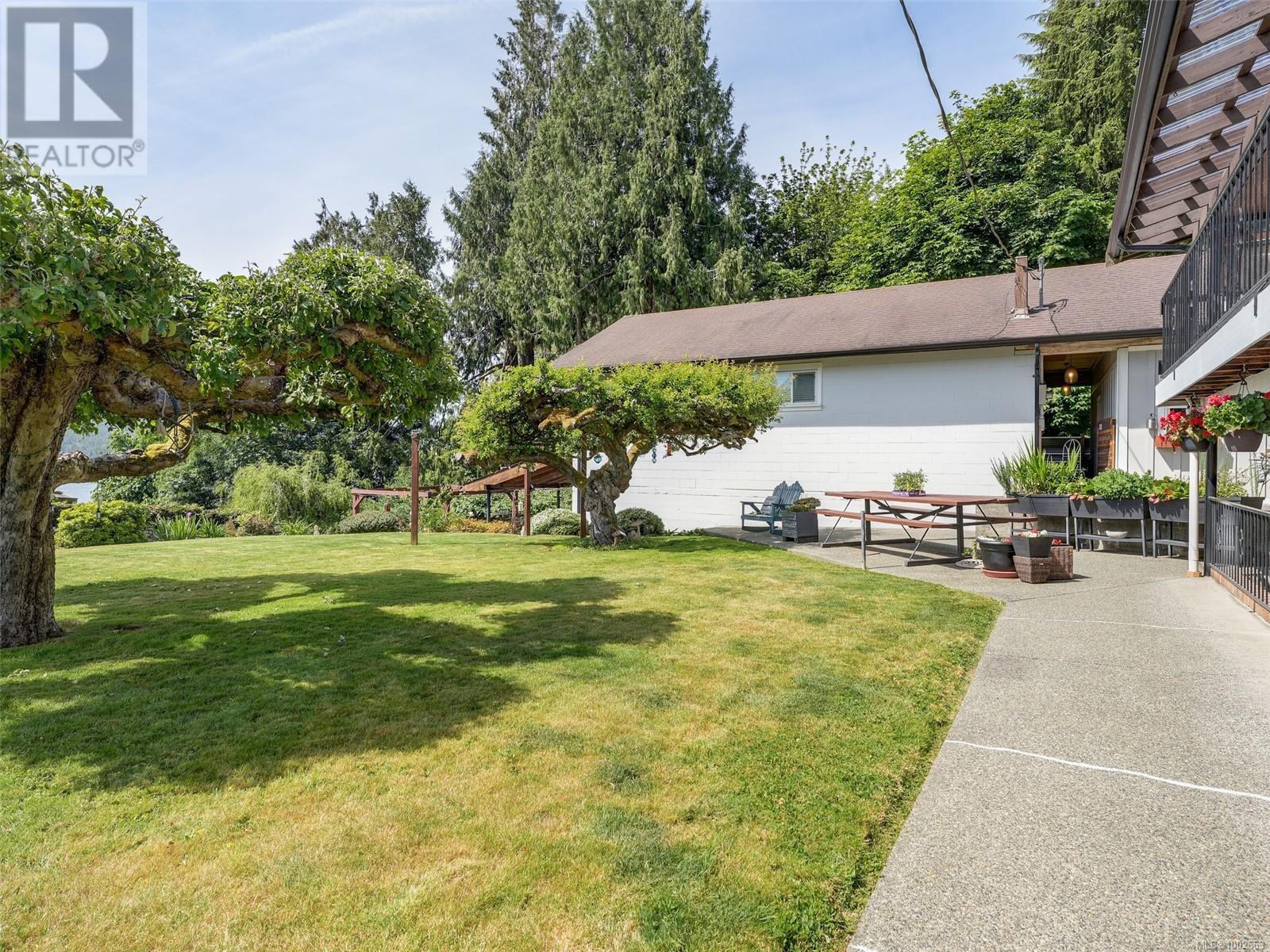 Photo 41 of 5877 Sooke Rd, Sooke BC