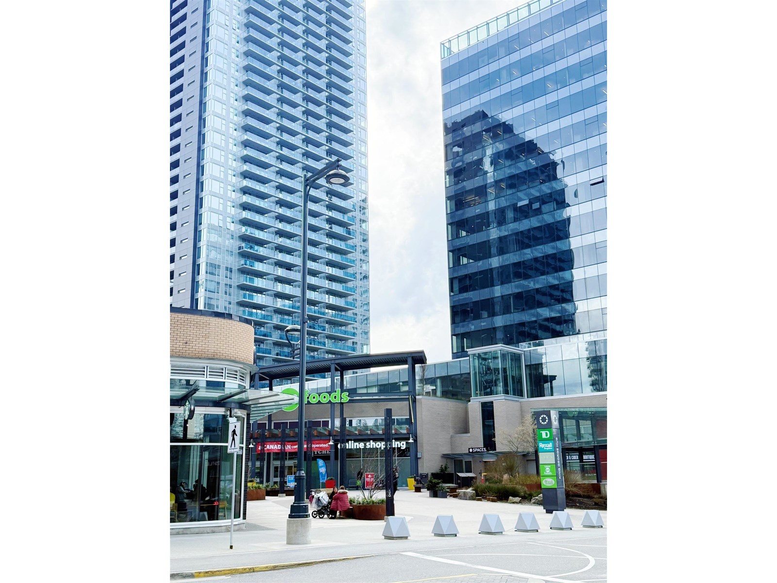 Photo 1 of 1703 13745 George Junction, Surrey BC