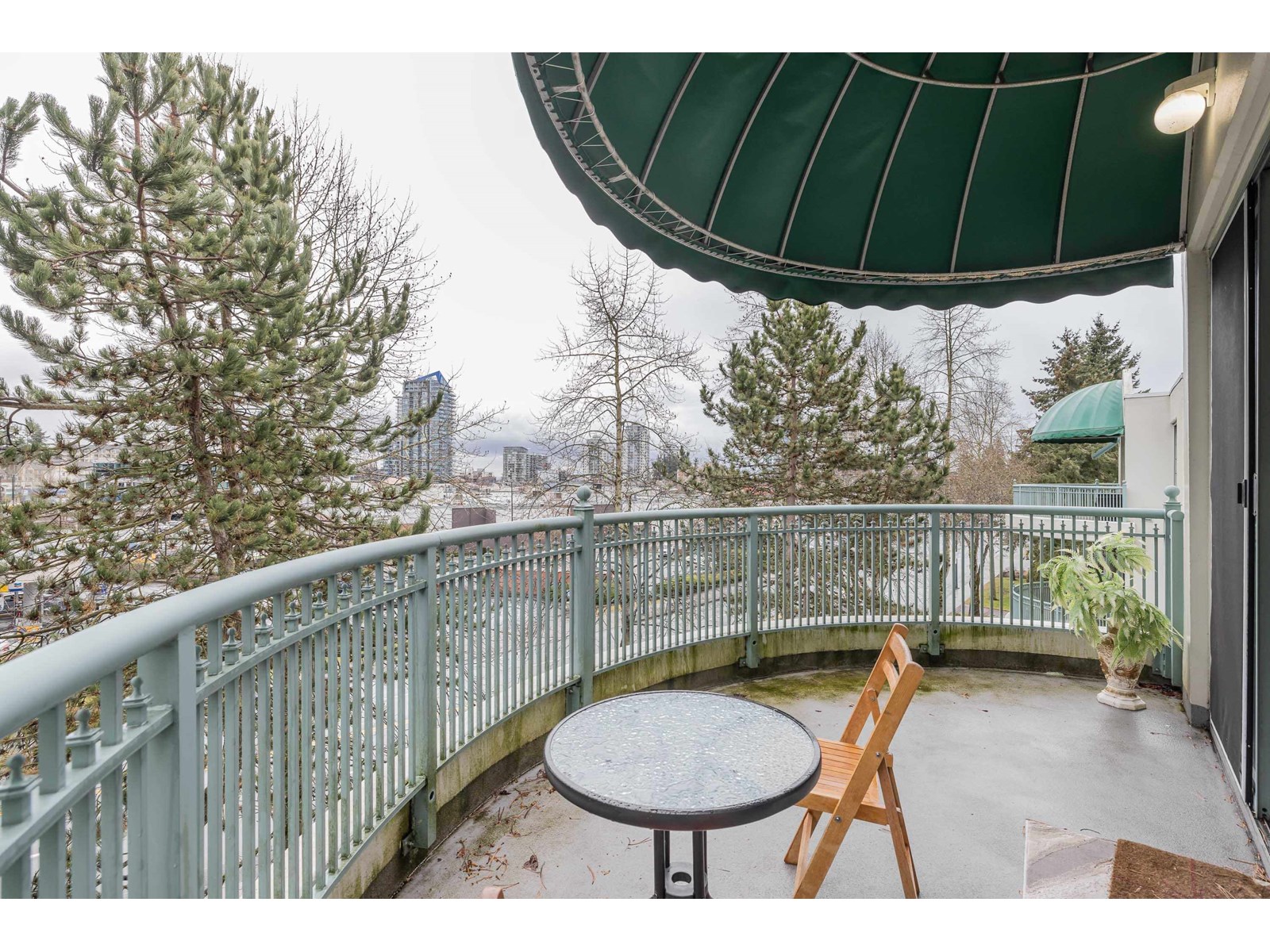 Photo 25 of 411 1785 Martin Drive, Surrey BC