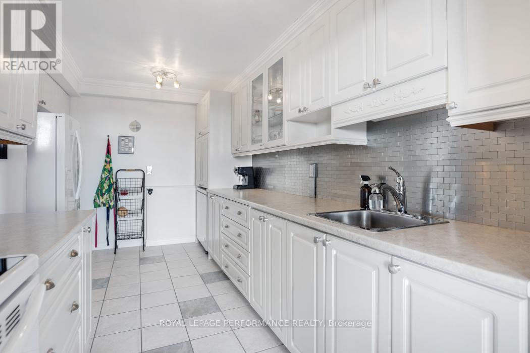 Photo 23 of 2302 505 St Laurent Boulevard, Ottawa ON