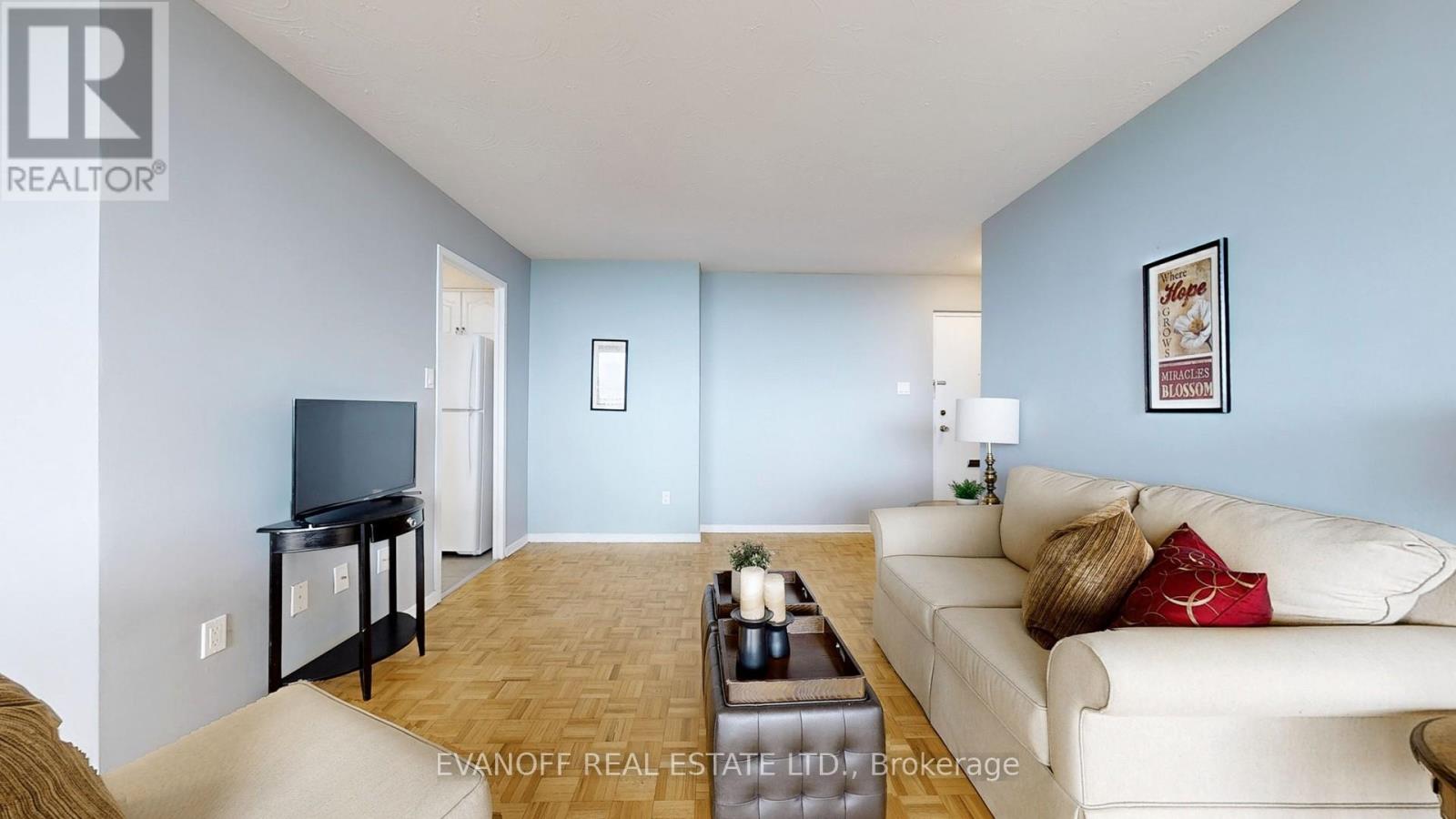 Photo 10 of Ph 4 3311 Kingston Road, Toronto ON