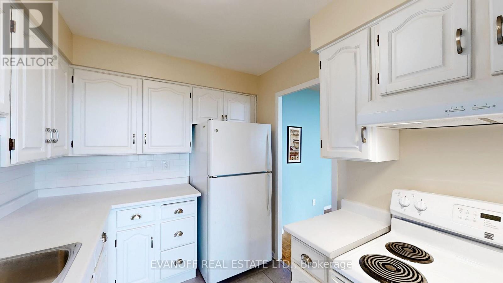 Photo 16 of Ph 4 3311 Kingston Road, Toronto ON