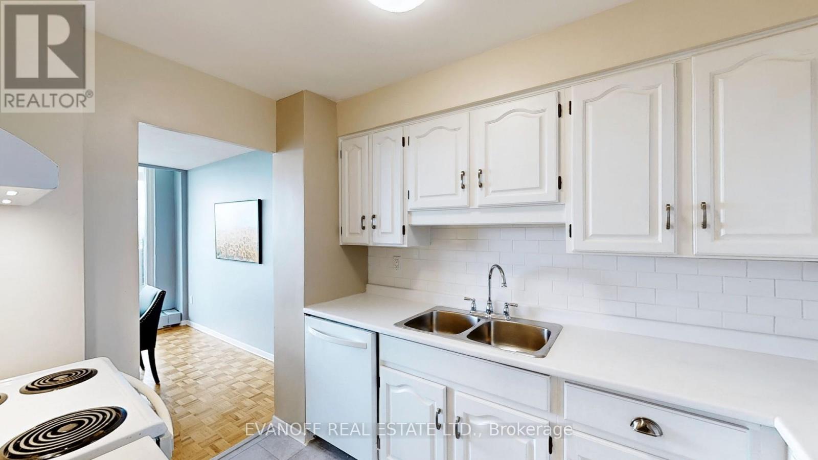 Photo 17 of Ph 4 3311 Kingston Road, Toronto ON