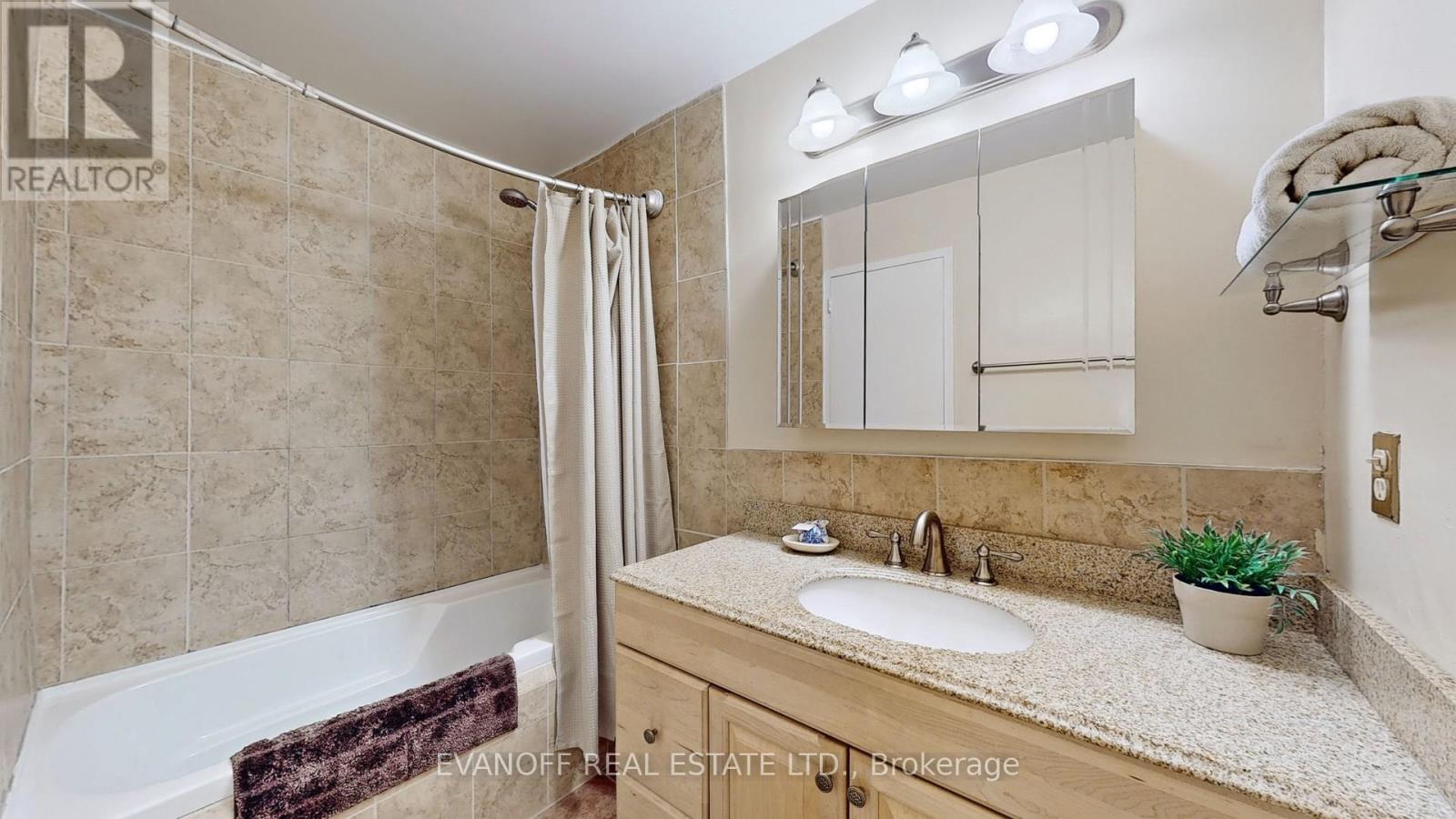 Photo 30 of Ph 4 3311 Kingston Road, Toronto ON