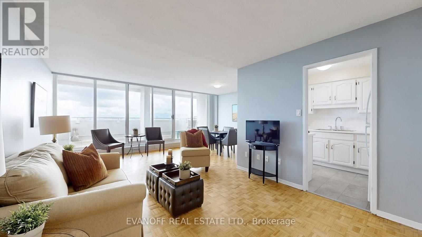 Photo 6 of Ph 4 3311 Kingston Road, Toronto ON