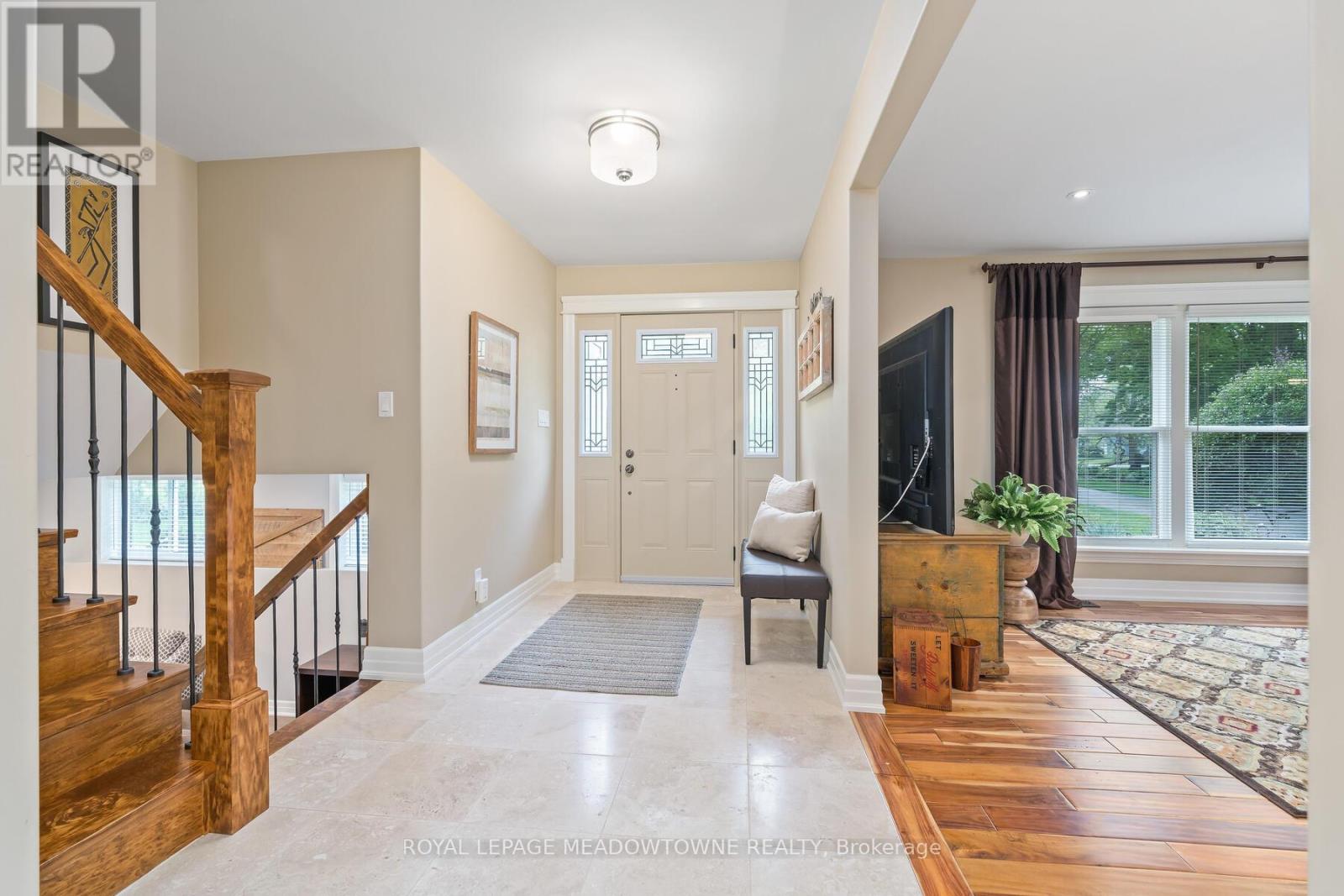 Photo 5 of 13609 Sixth Line, Halton Hills ON