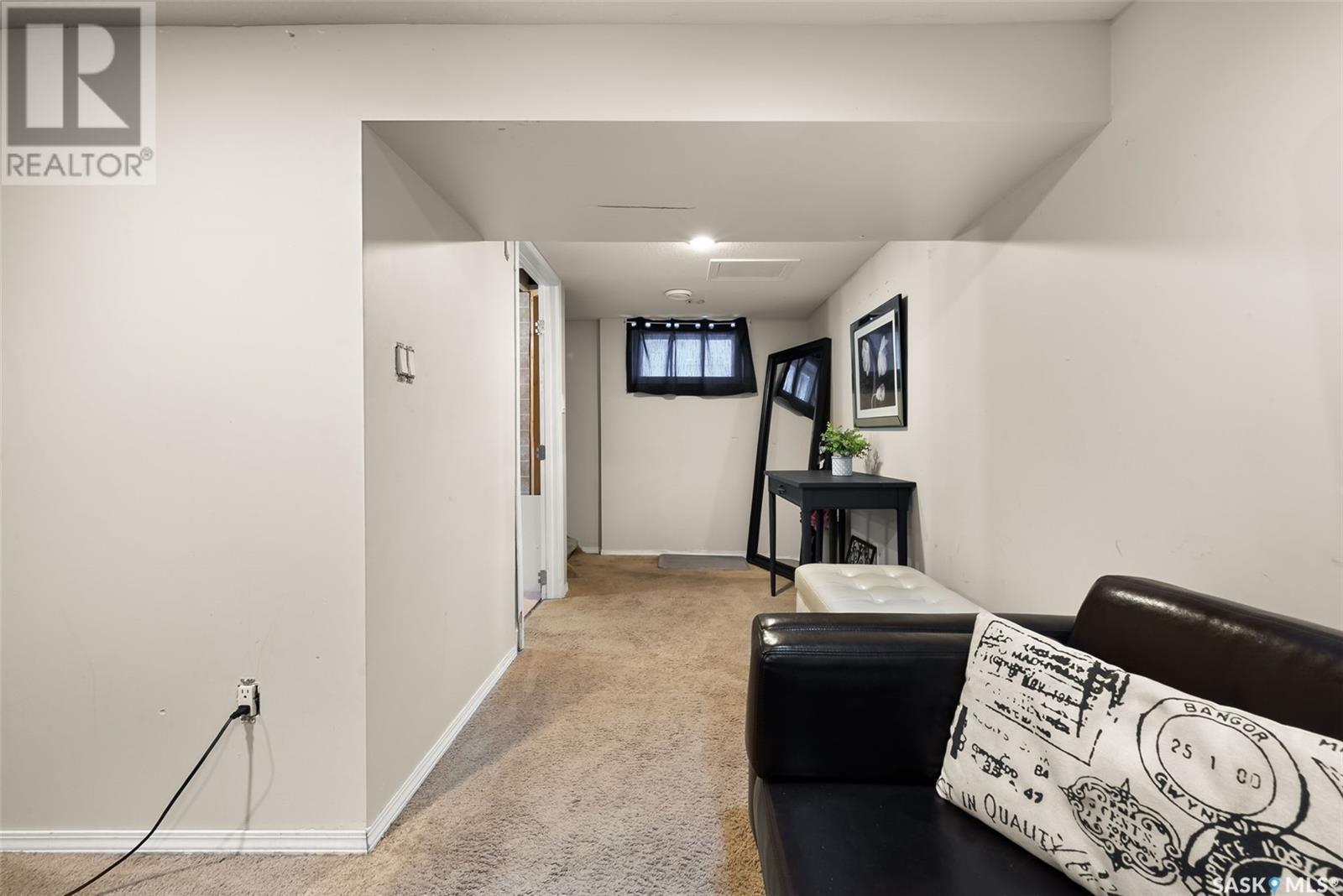 Photo 8 of 2140 Montague Street, Regina SK
