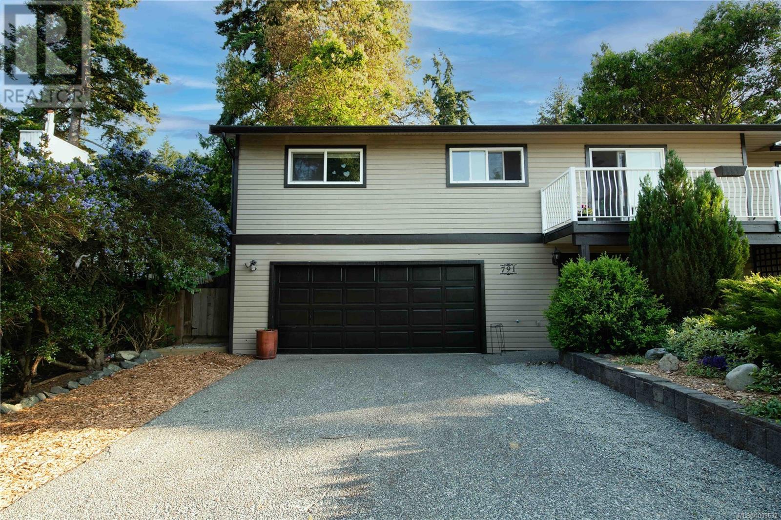 Photo 2 of 791 Cecil Blogg Dr, Colwood BC