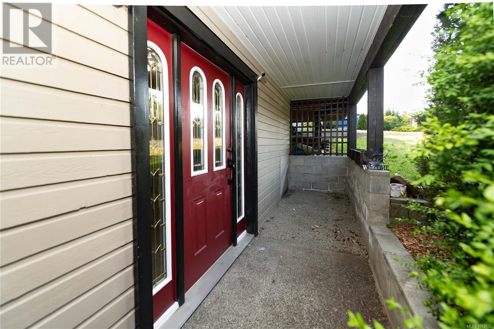 Photo 4 of 791 Cecil Blogg Dr, Colwood BC