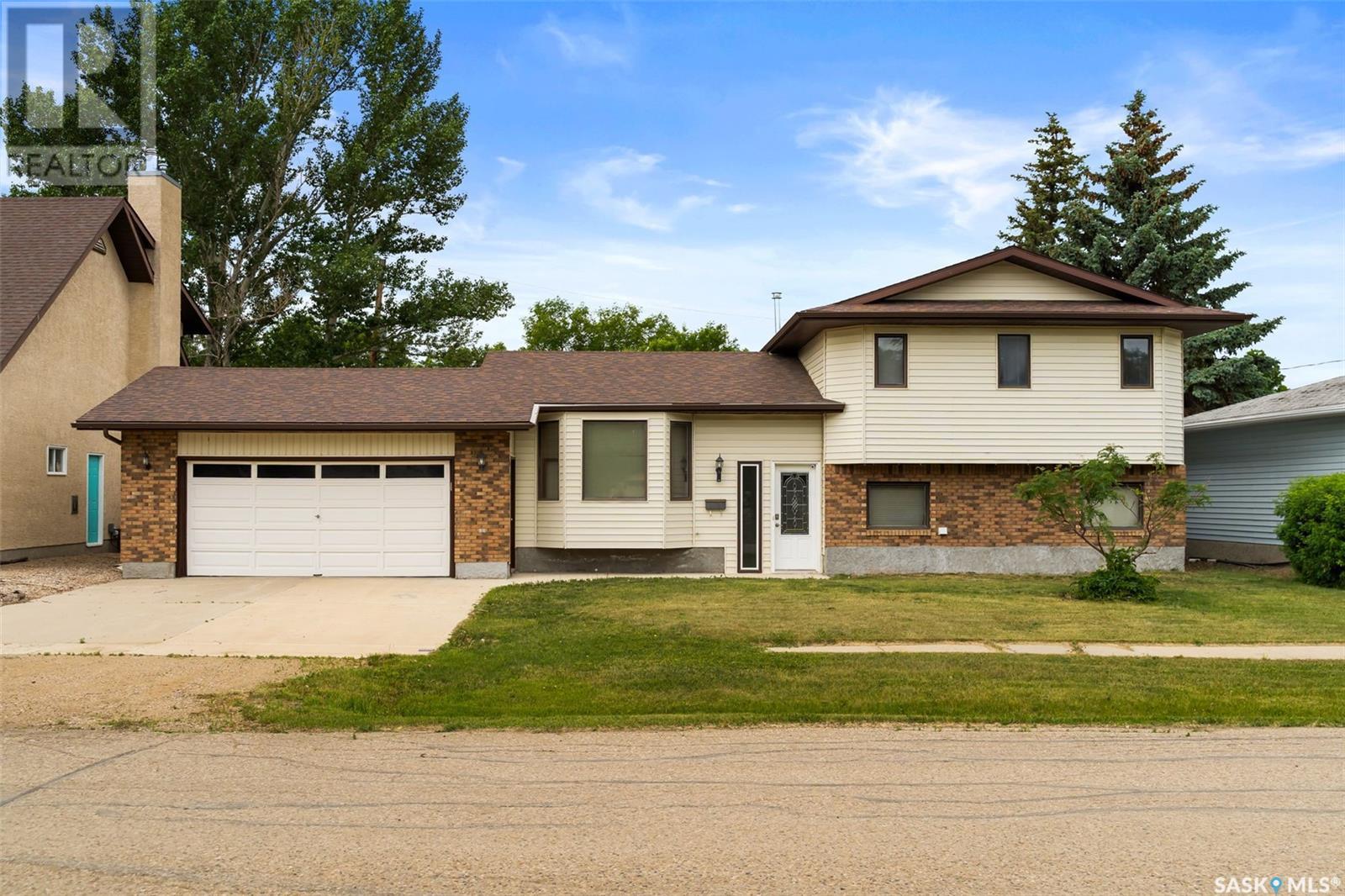 Photo 27 of 125 Solberg Street, Milestone SK