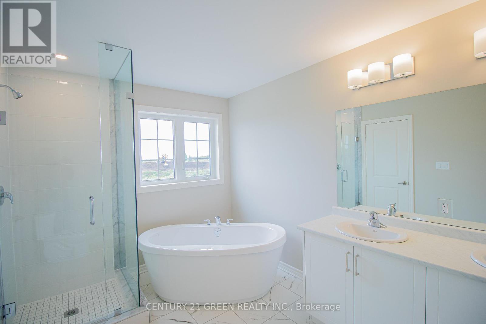 Photo 34 of 274 Springfield Crescent, Clearview ON