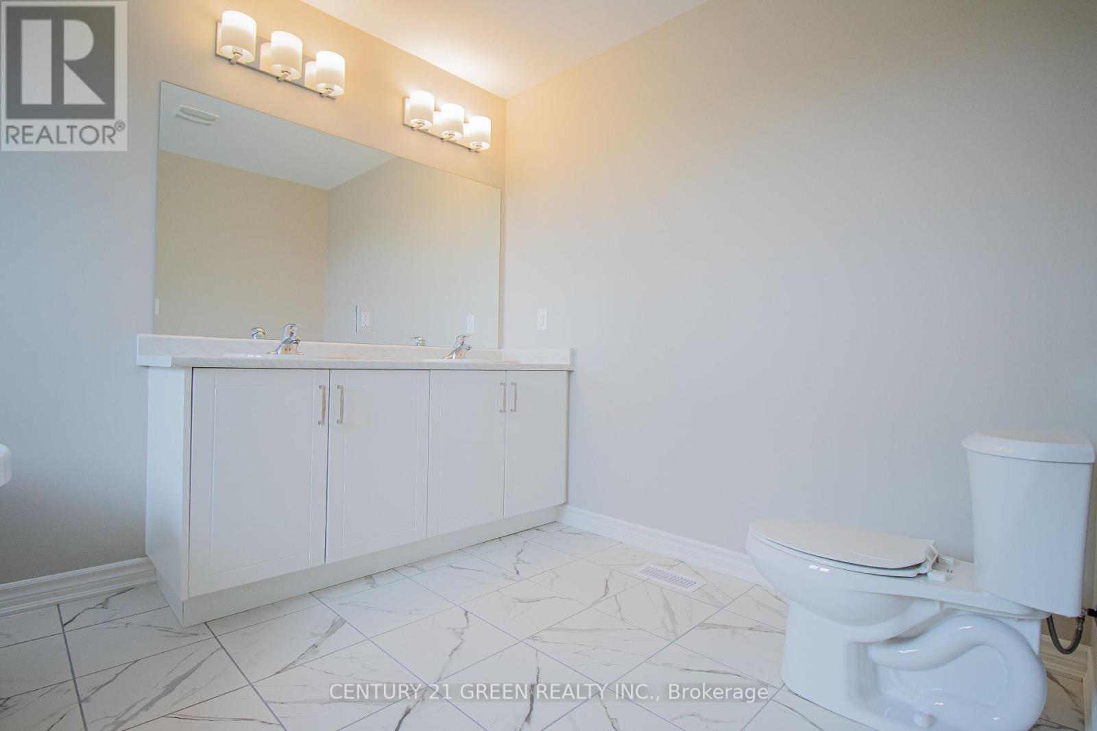 Photo 33 of 274 Springfield Crescent, Clearview ON