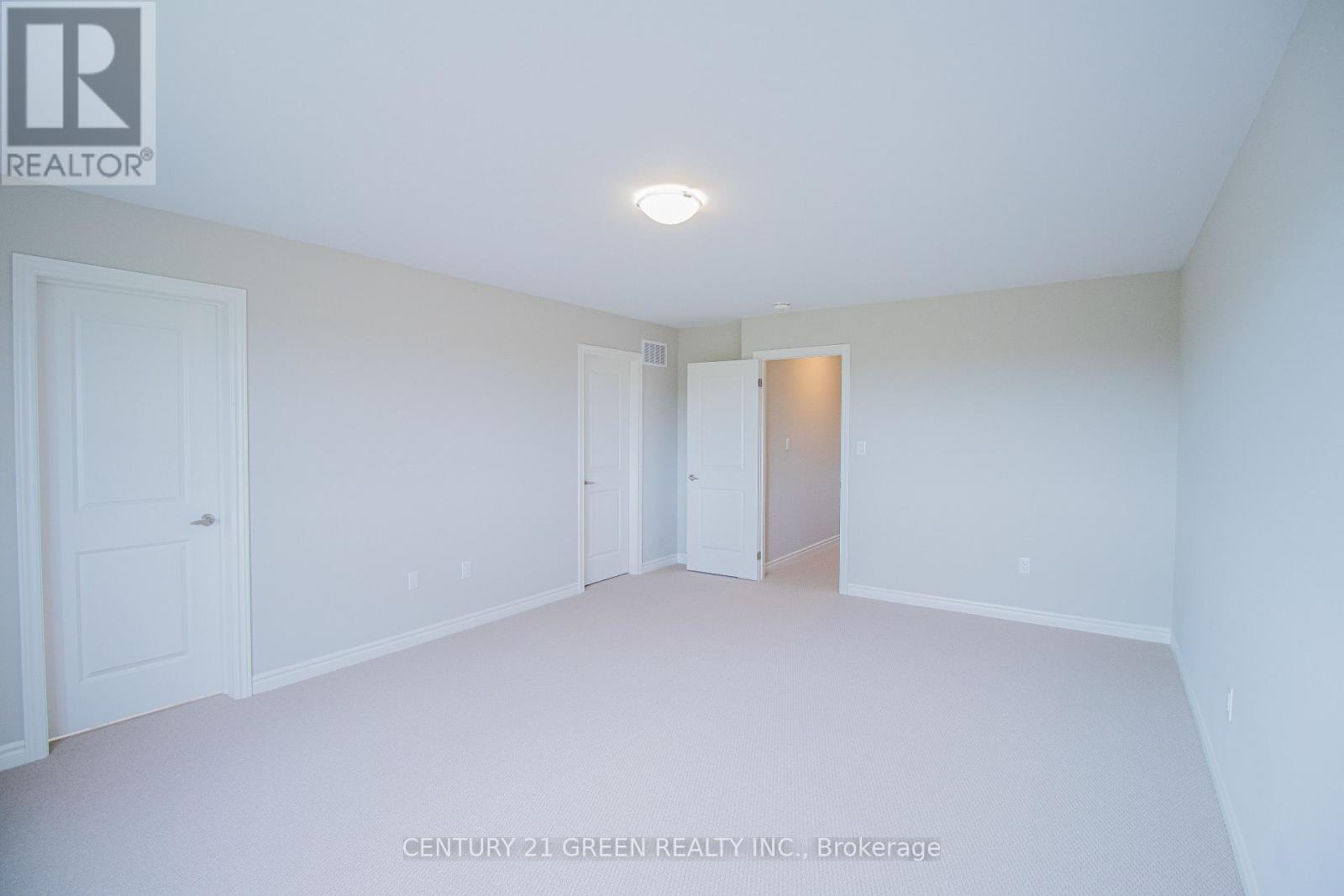 Photo 30 of 274 Springfield Crescent, Clearview ON