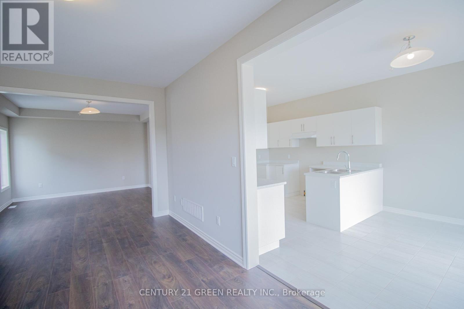 Photo 17 of 274 Springfield Crescent, Clearview ON