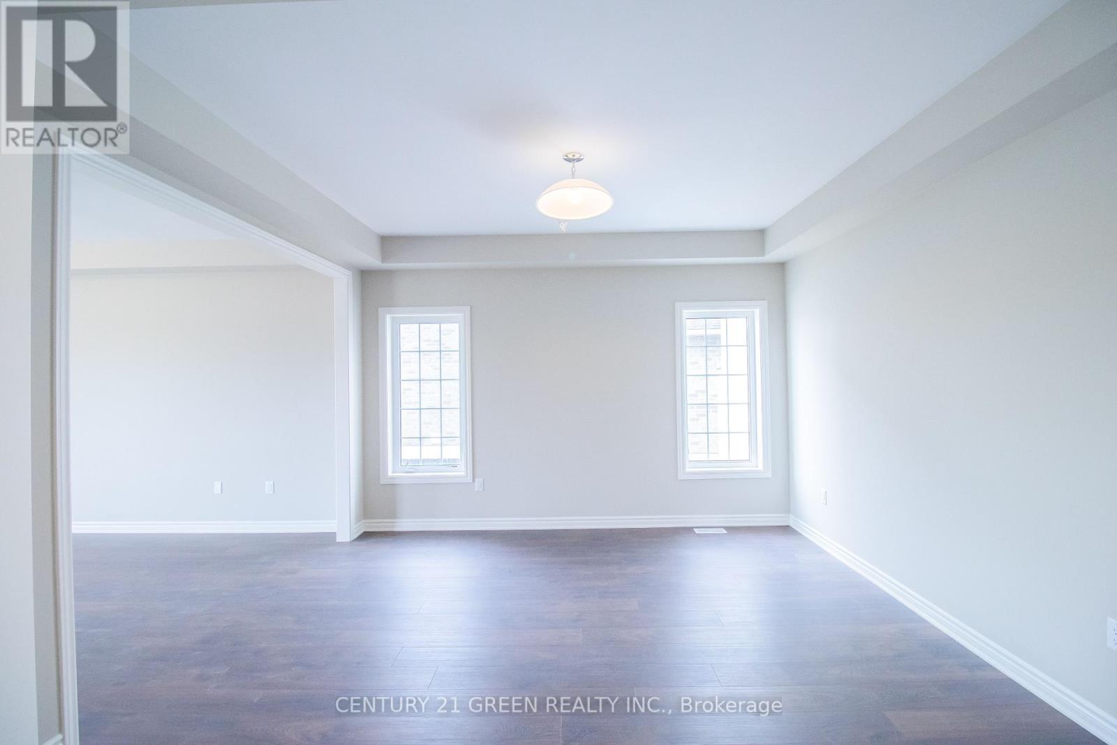 Photo 10 of 274 Springfield Crescent, Clearview ON