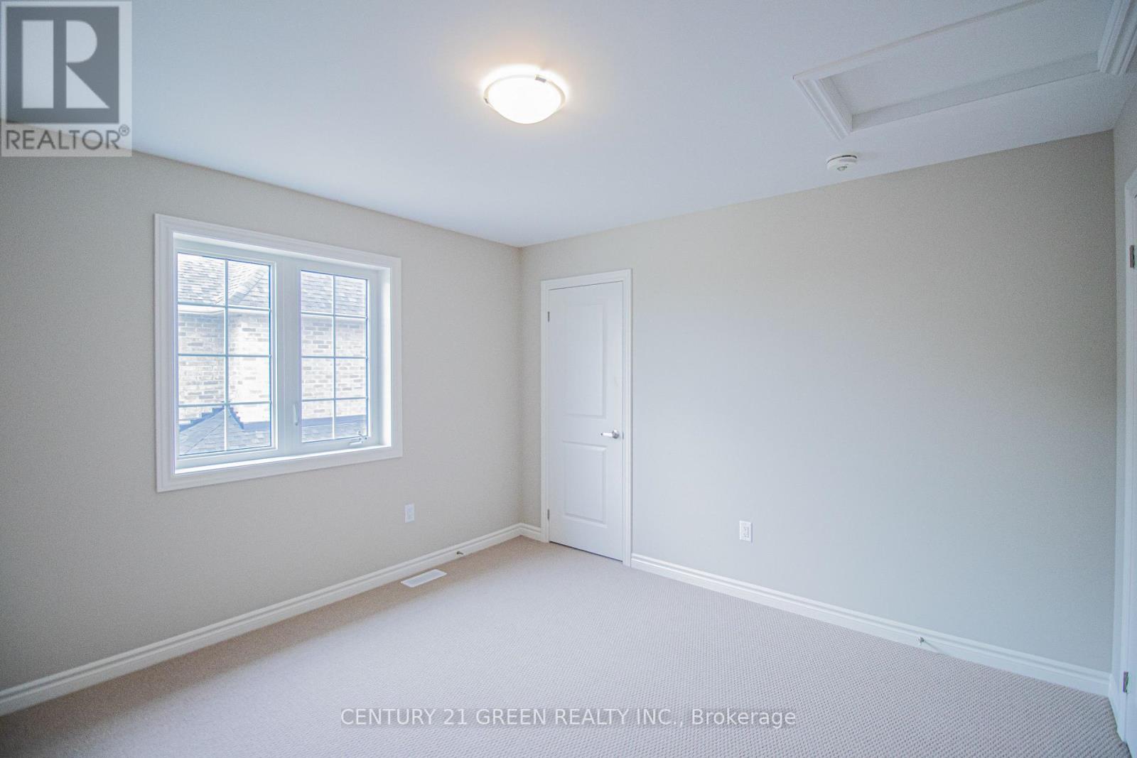 Photo 37 of 274 Springfield Crescent, Clearview ON