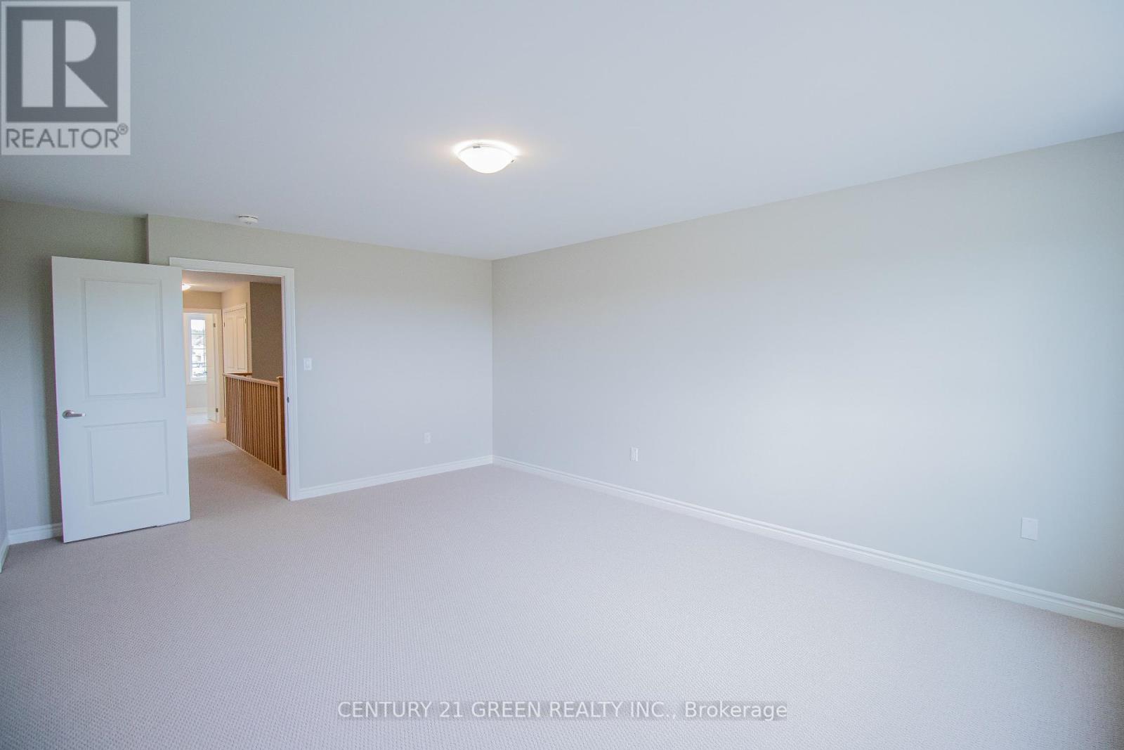 Photo 31 of 274 Springfield Crescent, Clearview ON