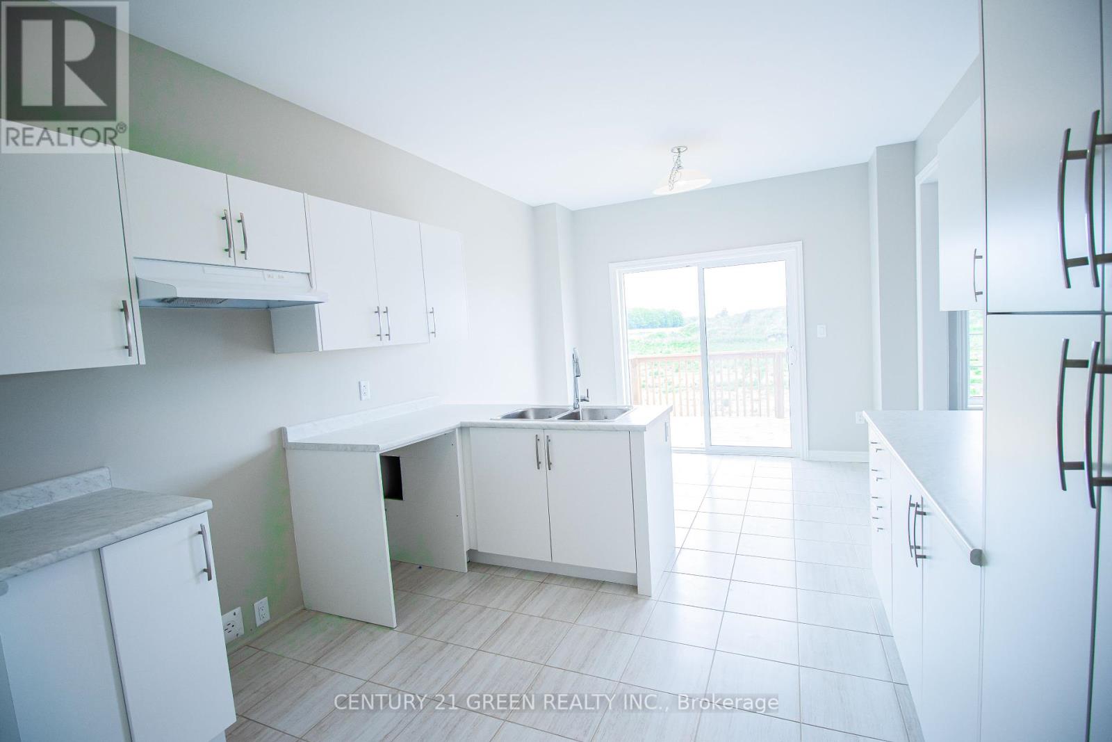 Photo 21 of 274 Springfield Crescent, Clearview ON