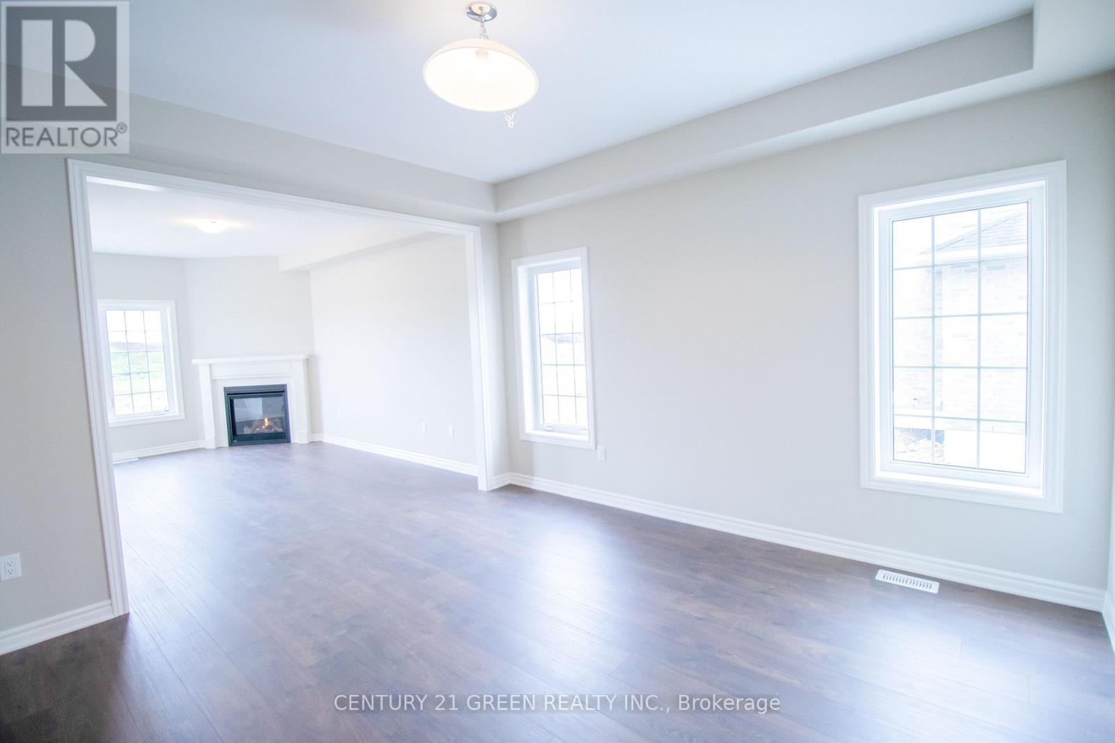 Photo 11 of 274 Springfield Crescent, Clearview ON