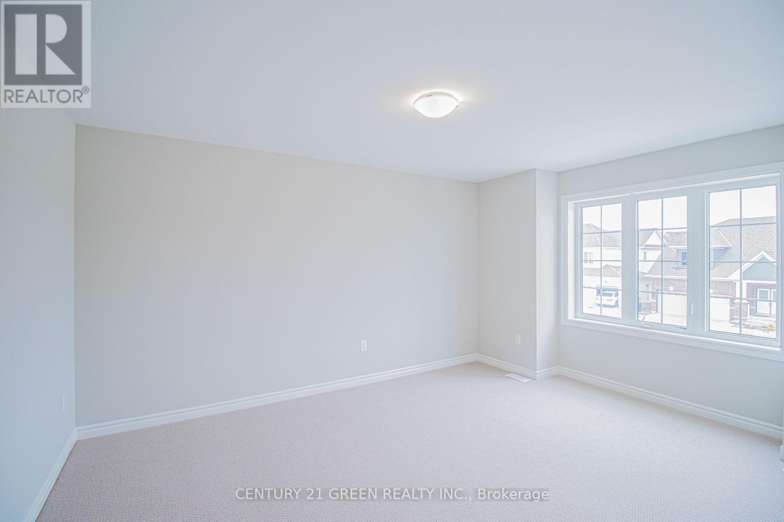 Photo 40 of 274 Springfield Crescent, Clearview ON