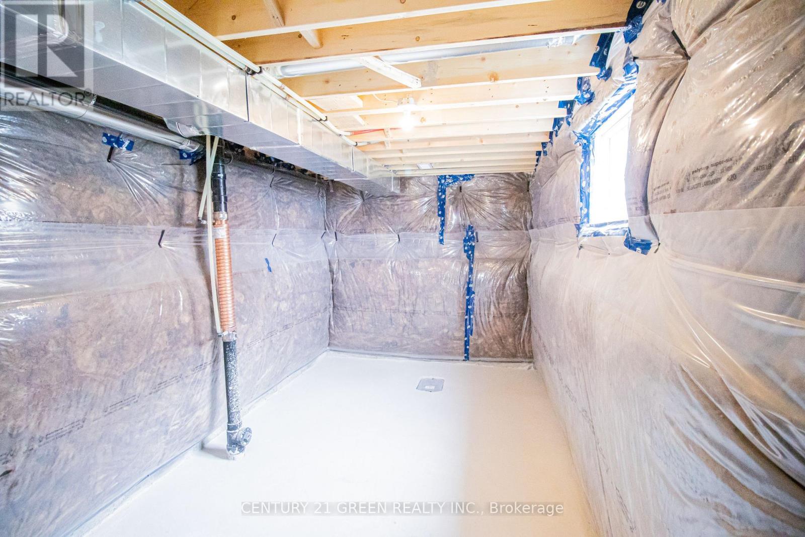 Photo 48 of 274 Springfield Crescent, Clearview ON