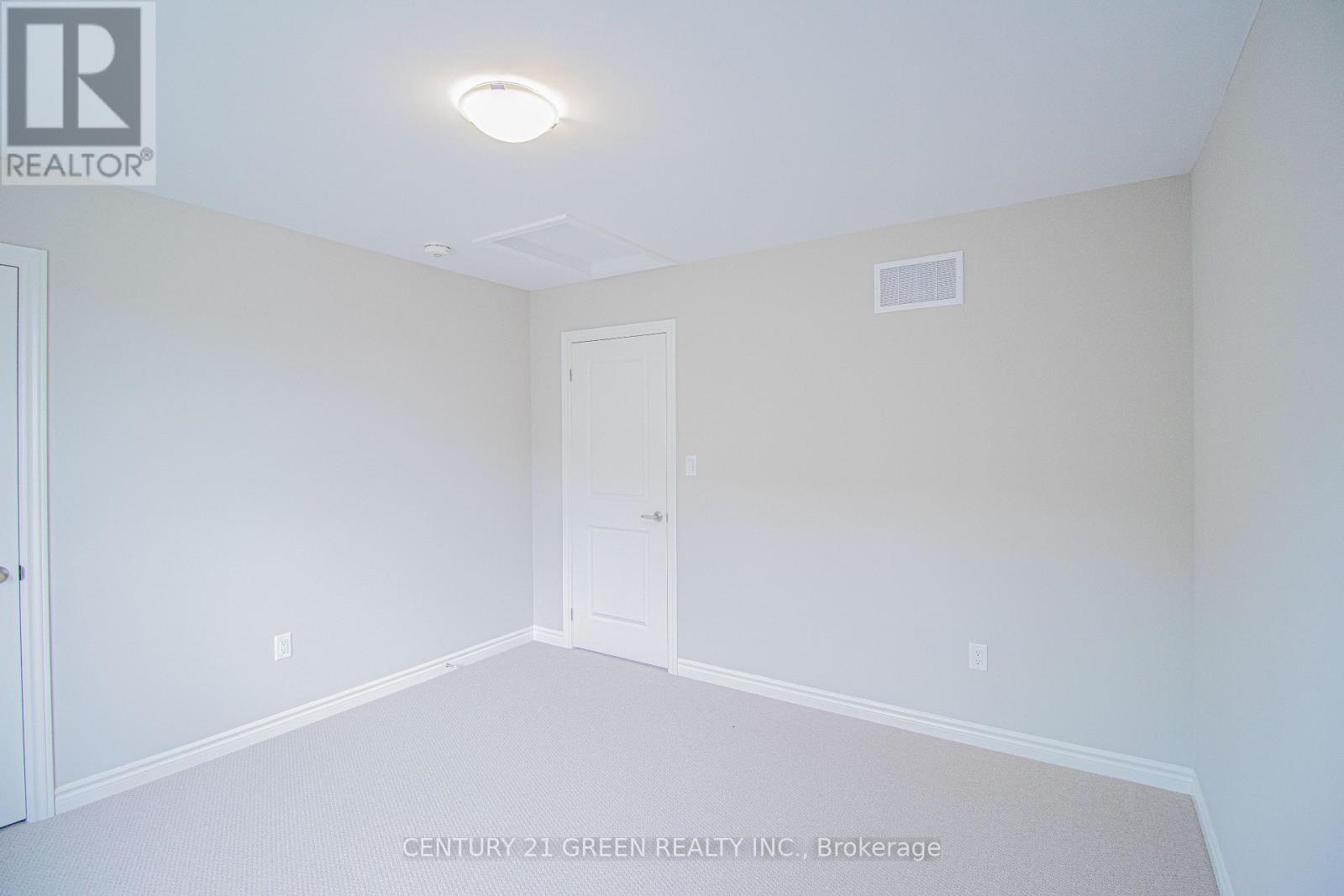 Photo 38 of 274 Springfield Crescent, Clearview ON